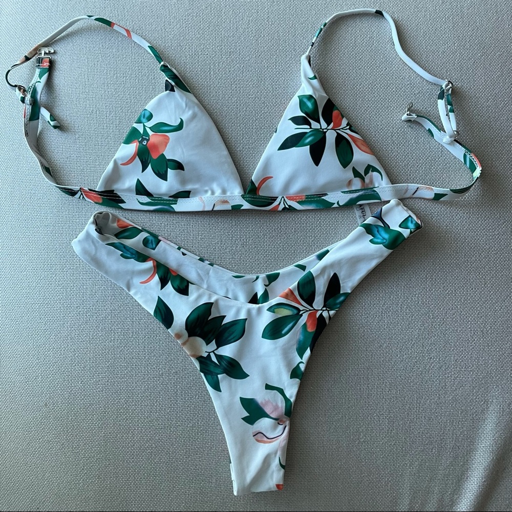 High leg tropical bikini